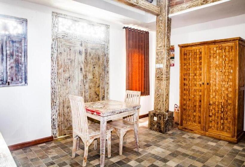 דירת חדר נוף לבריכה, Happy Days Villa