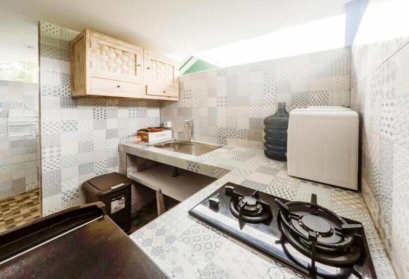 דירת חדר עם טרסה, Happy Days Villa