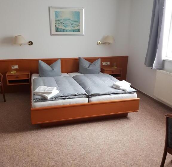 Номер Стандарт, Zur Altstadt