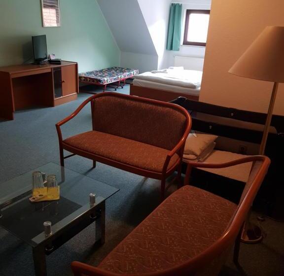 Номер Стандарт, Zur Altstadt