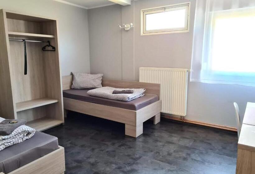 Номер Стандарт, Motel Stuhr
