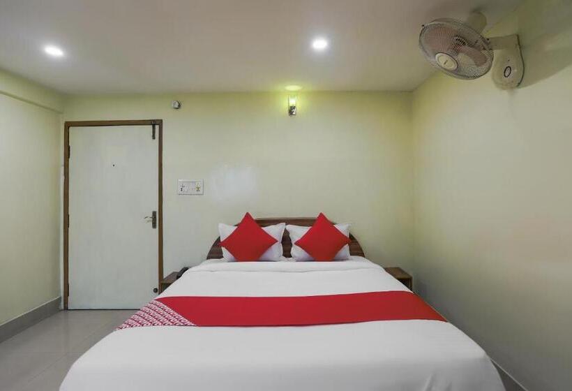 三人经典房间, Oyo Flagship Hotel Raja