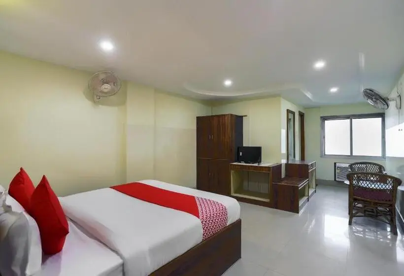 Classic Kolmen Hengen Huone, Oyo Flagship Hotel Raja