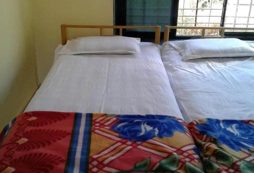 غرفة ديلوكس, Barve Homes