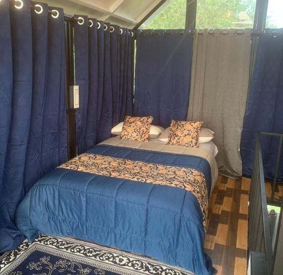 Standard Studio with Views, Chalets Resort Masinagudi