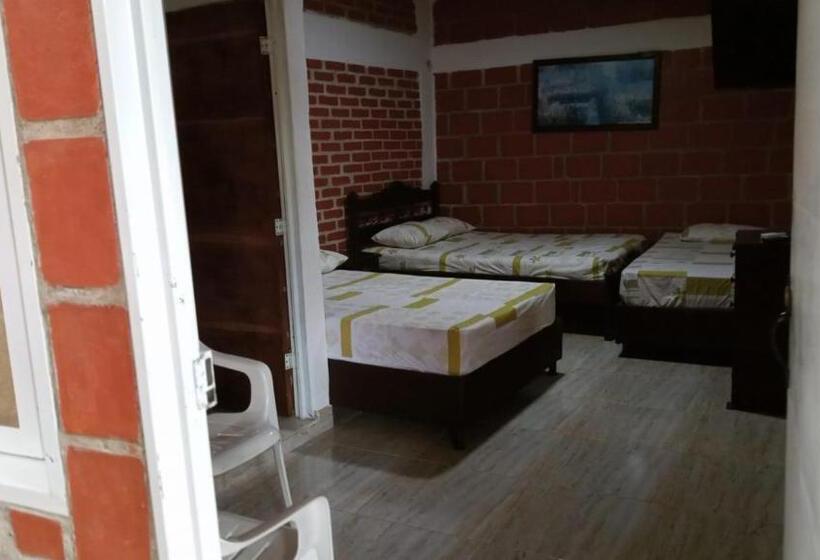 חדר משפחתי, Hostal Villa Aurora