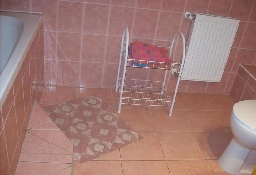 スタンダードルーム, Lila Akác Vendégház