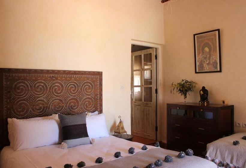 اتاق استاندارد سه نفره, Riad Sanam Essaouira