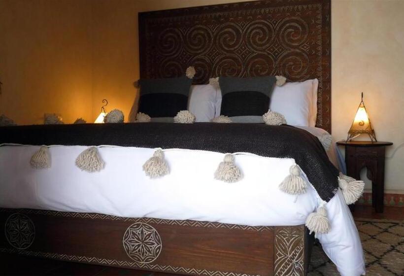 اتاق استاندارد سه نفره, Riad Sanam Essaouira