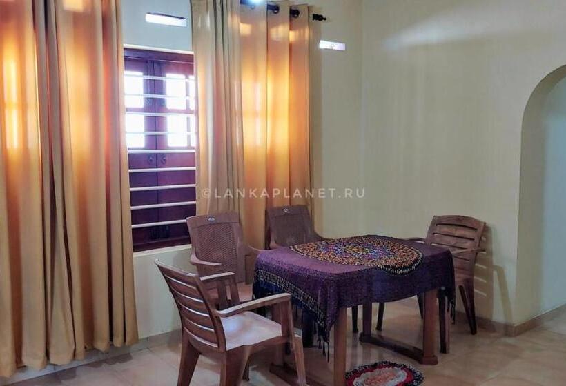 غرفة إقتصادية فردية, Twin Palms