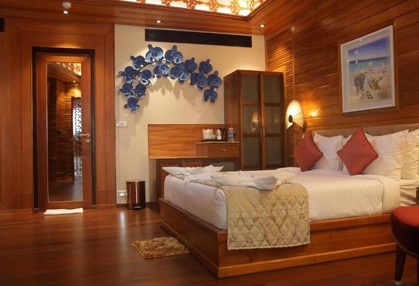 高级大房间, Sandyy Wavess