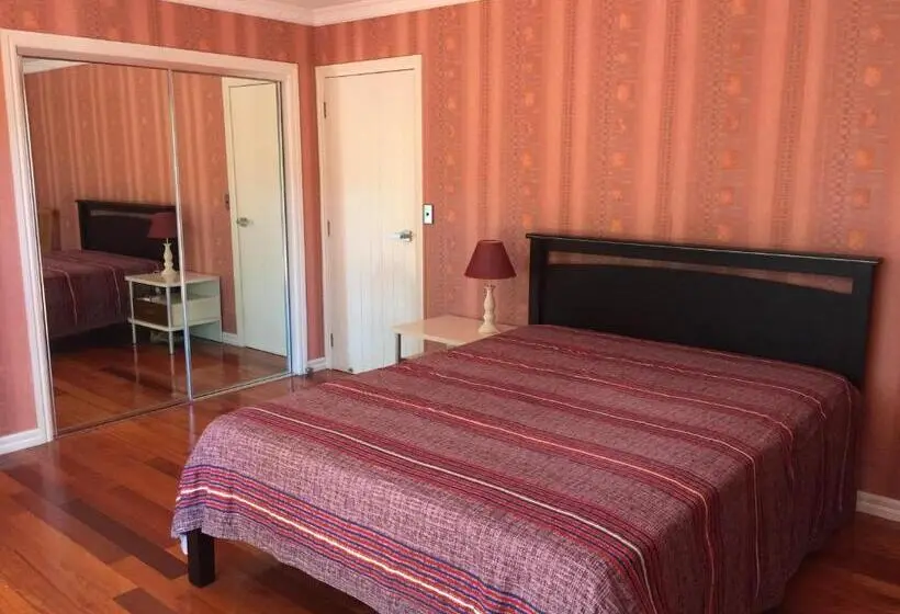 スタンダードルーム, The Gardens Bed And Breakfast