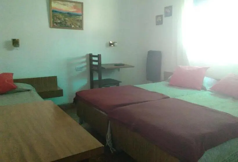 Standard Kolmen Hengen Huone, La Casa De Ramatis