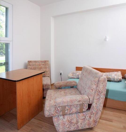 スタンダード４人部屋, Penzion A Ubytovna Oáza