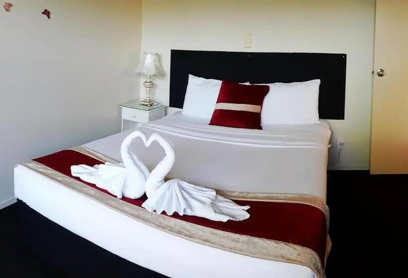 Deluxe-sviitti 2 Makuuhuonetta, Aurora City Suites Motel