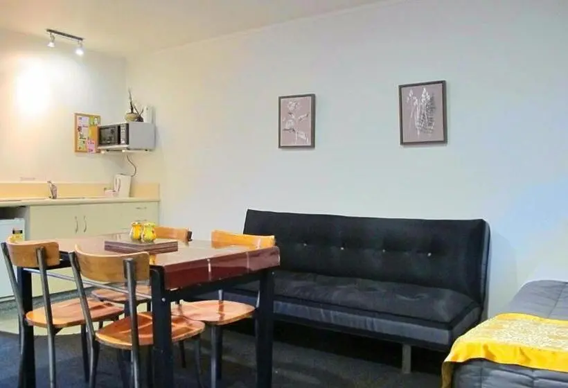 Sviitti 2 Makuuhuonetta, Aurora City Suites Motel