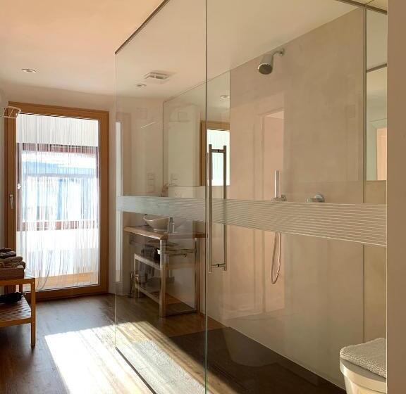 디럭스 룸, Bnb44 Only Rooms No Breakfast