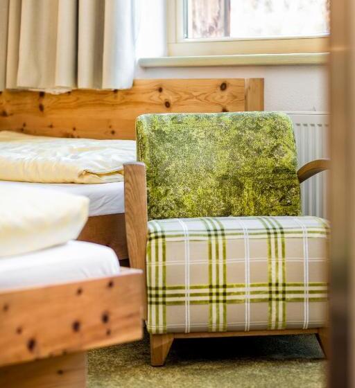 اتاق استاندارد سه نفره, Garni Ernst Falch