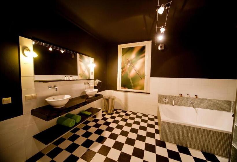 Superior suite with terrace, Raadhuis Dinther Suites