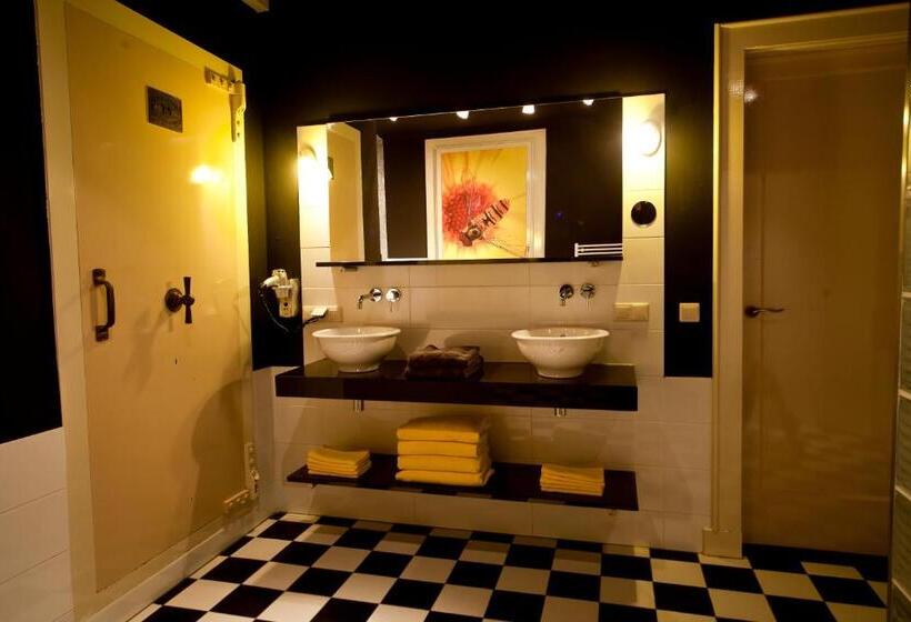 Superior suite with terrace, Raadhuis Dinther Suites