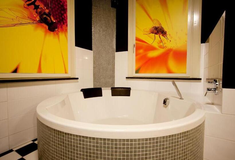 Superior suite with terrace, Raadhuis Dinther Suites