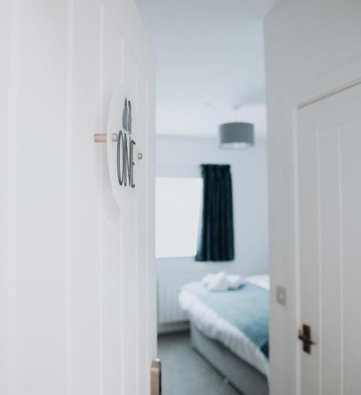 디럭스 룸 킹사이즈 침대, The Fox And Hounds