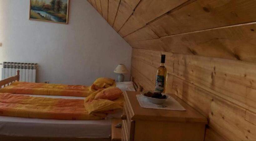 اتاق کلاسیک سه تخته, Bed And Breakfast Vila Lala
