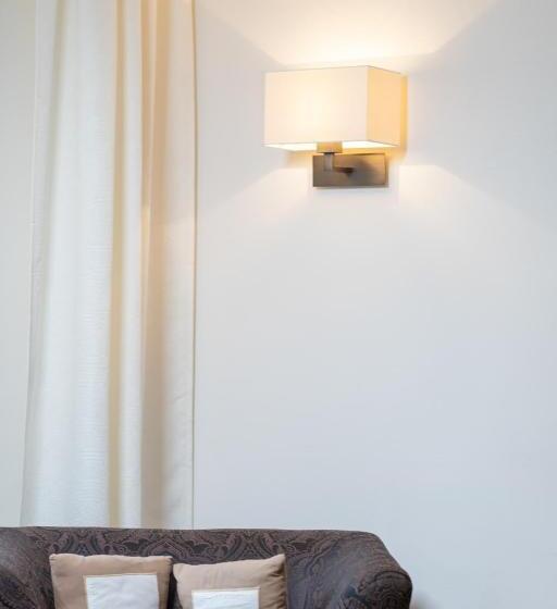 디럭스 룸, Bnb44 Only Rooms No Breakfast