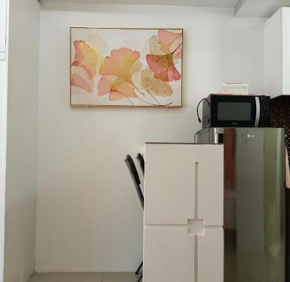 Standard Studio, Condo In Bel Air, Makati