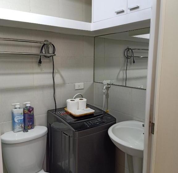 استودیوی استاندارد, Condo In Bel Air, Makati