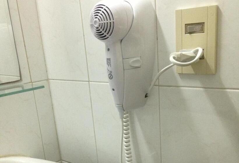 Номер Стандарт, Colonial