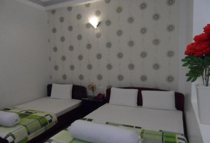 اتاق استاندارد سه نفره, Du Hung 2