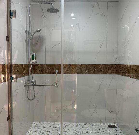 اتاق خانوادگی, Du Hung 2