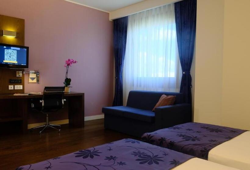 豪华房间, Fezinn