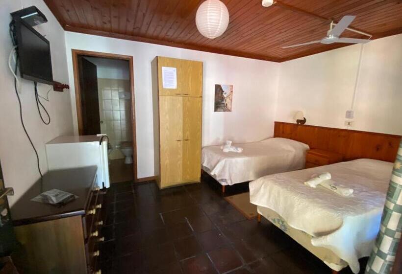 غرفة قياسية, La Ballena