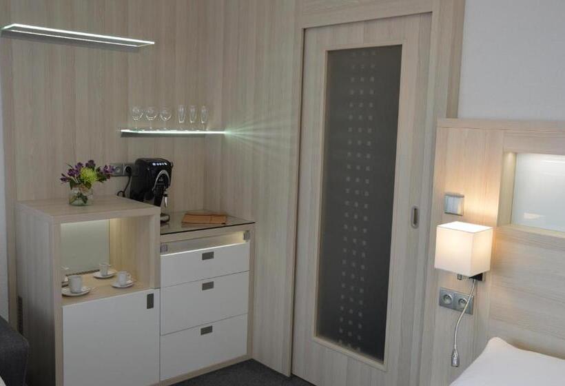 غرفة ديلوكس مزودة بشرفة, Podlesí