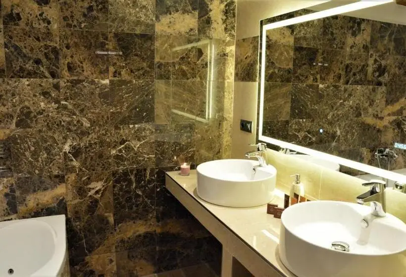 Duplex-sviitti, Spa Hotel Podlesí   Walldorf A Pohádková Vesnička