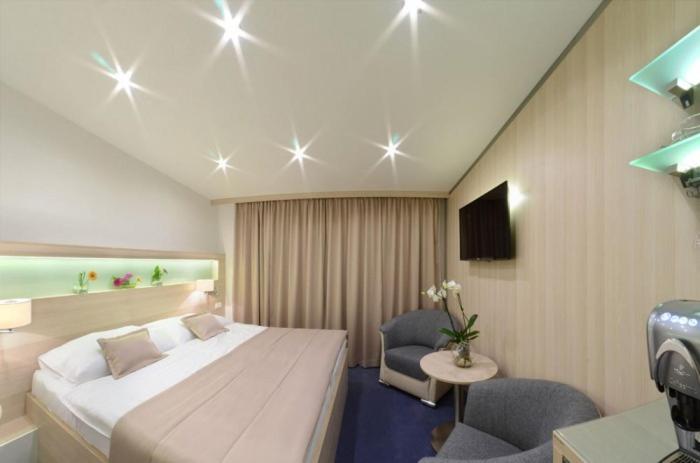 غرفة ديلوكس رباعية, Podlesí