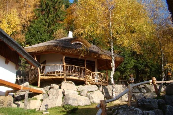 جناح عائلي, Podlesí