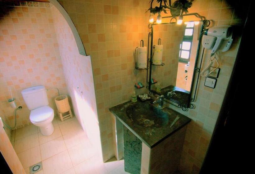 سوییت, Riad Nezha