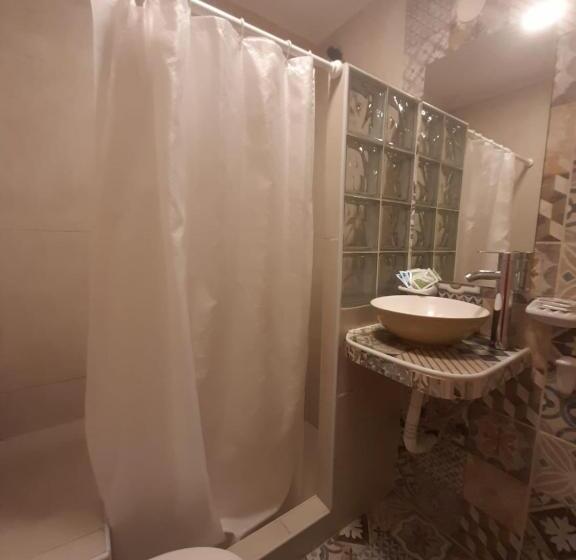 标准三人间, San Remo Viking