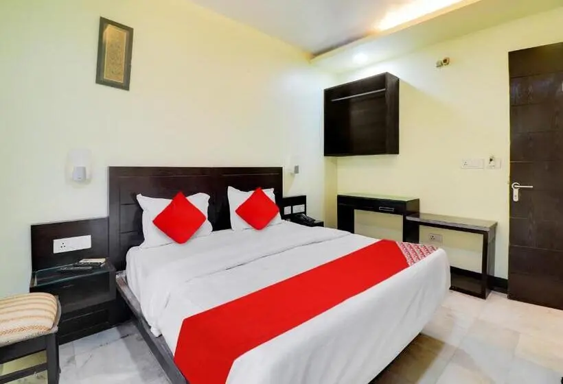 トリプルクラシックルーム, Oyo Flagship Hotel Rudra Palace