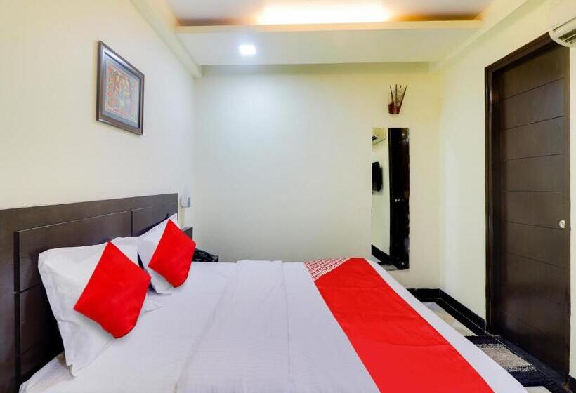 Трехместный Номер Классика, Oyo Flagship Hotel Rudra Palace