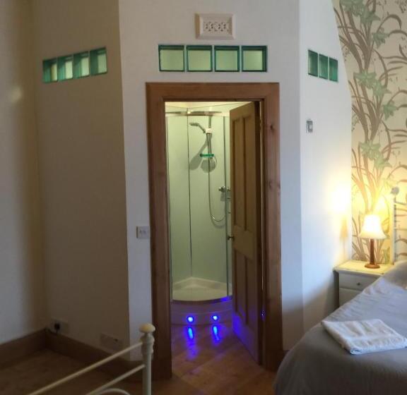 غرفة ديلوكس, Bank Guest House