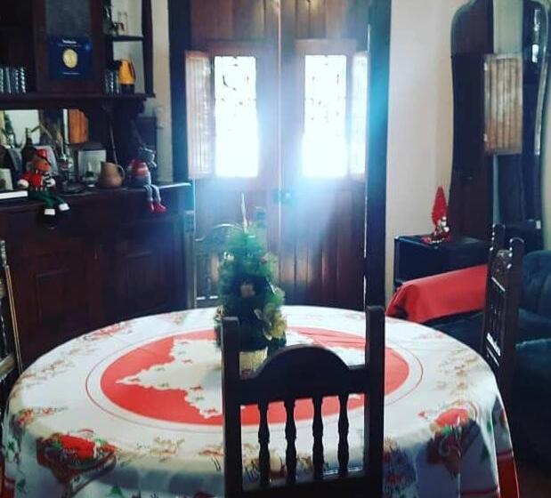 اتاق استاندارد یک نفره, Hostal Cotroneo