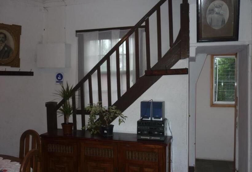 اتاق استاندارد یک نفره, Hostal Cotroneo