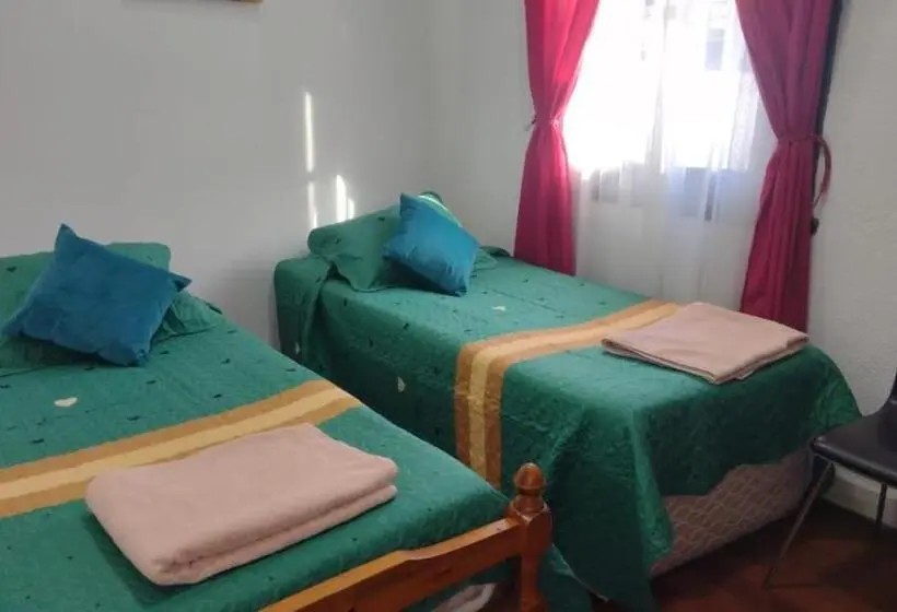スタンダードルーム, Hostal Cotroneo
