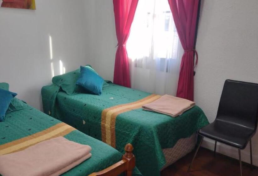 اتاق استاندارد, Hostal Cotroneo