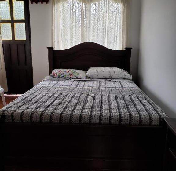 バルコニー付きスタンダードルーム, Hostal Pachamama