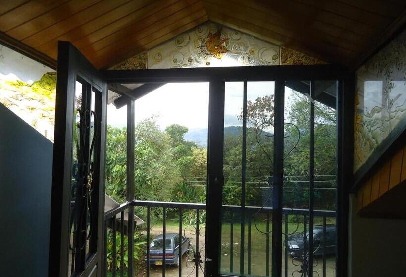 バルコニー付きスタンダードルーム, Hostal Pachamama